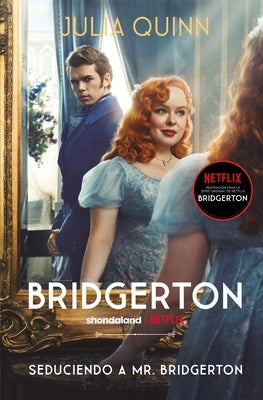 Paperback of Bridgerton 4 "Seduciendo a Mr. Bridgerton" by Urano World, showing the book cover with elegant design and title text.