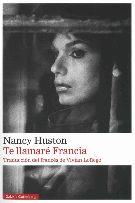Paperback of "Te Llamare Francia" by Batiscafo, showing the book cover with title and author details.