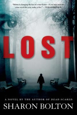 Lost: A Lacey Flint Novel Paperback Minotaur Books